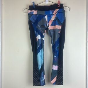 Athleta Electric Geo Sonar Capri Geometric Leggings Crop Yoga Pants Size XS